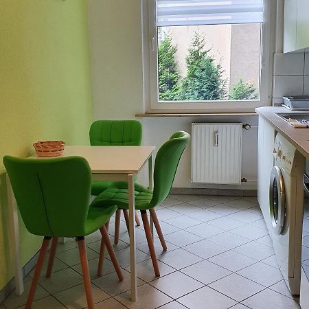 Grosse Ferienwohnung An Der Rheinpromenade Three Duisbourg Extérieur photo