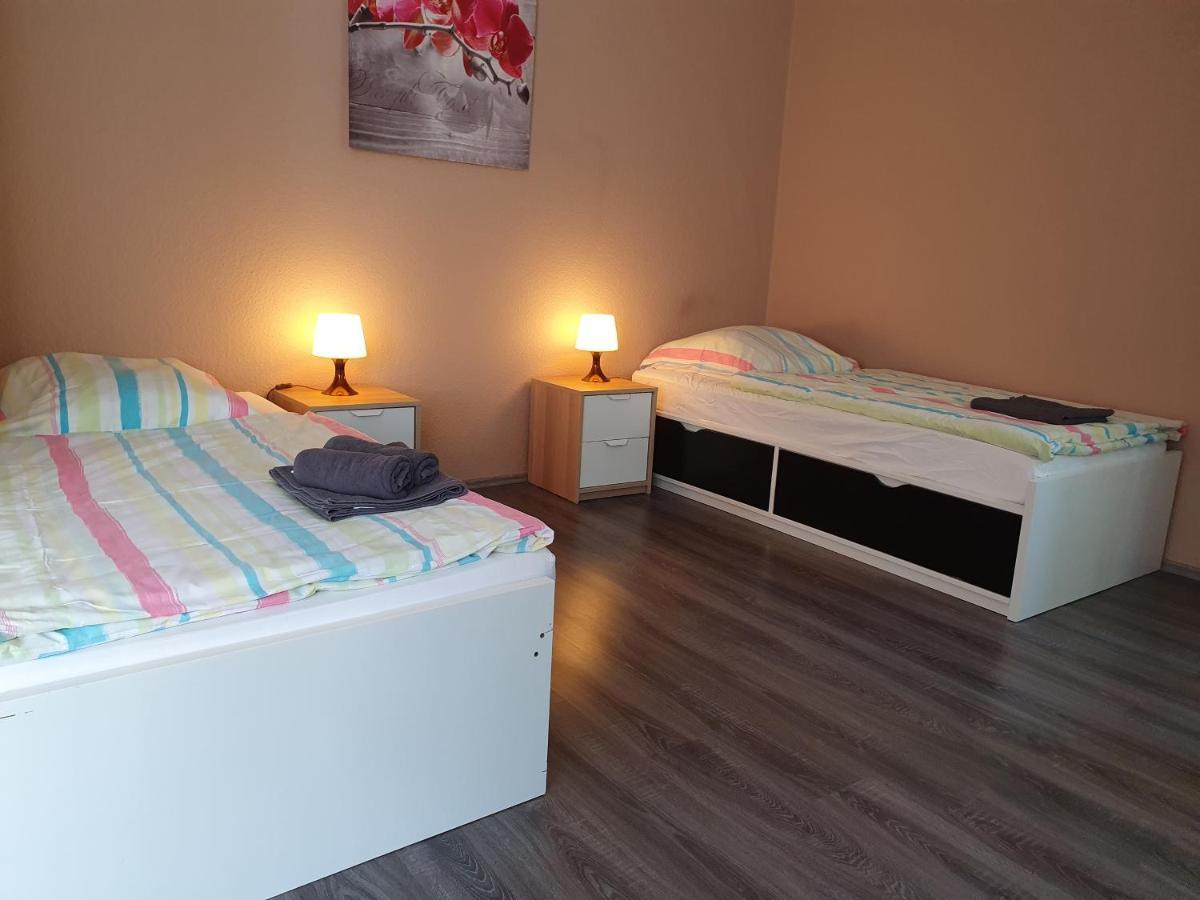 Grosse Ferienwohnung An Der Rheinpromenade Three Duisbourg Extérieur photo
