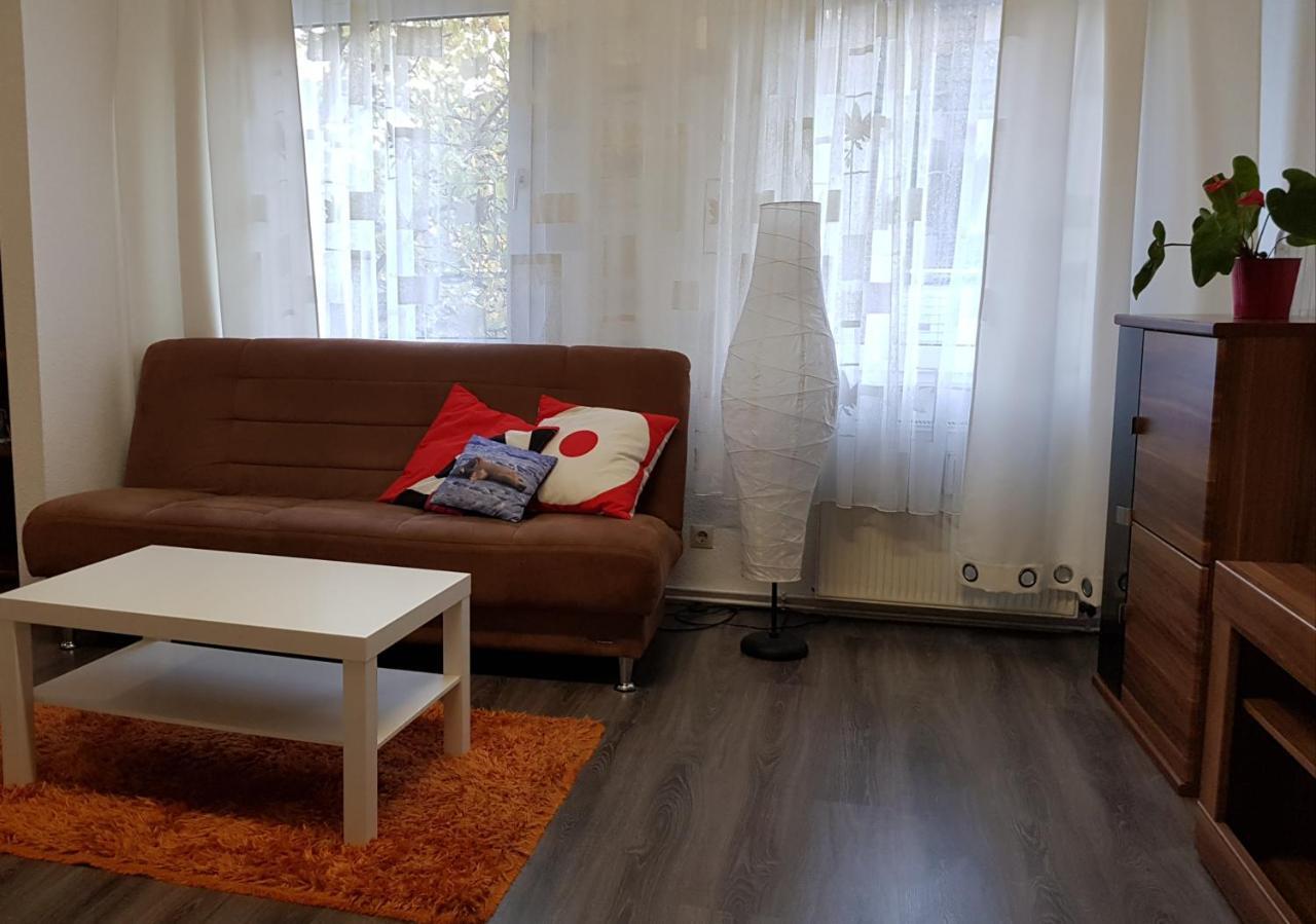 Grosse Ferienwohnung An Der Rheinpromenade Three Duisbourg Chambre photo